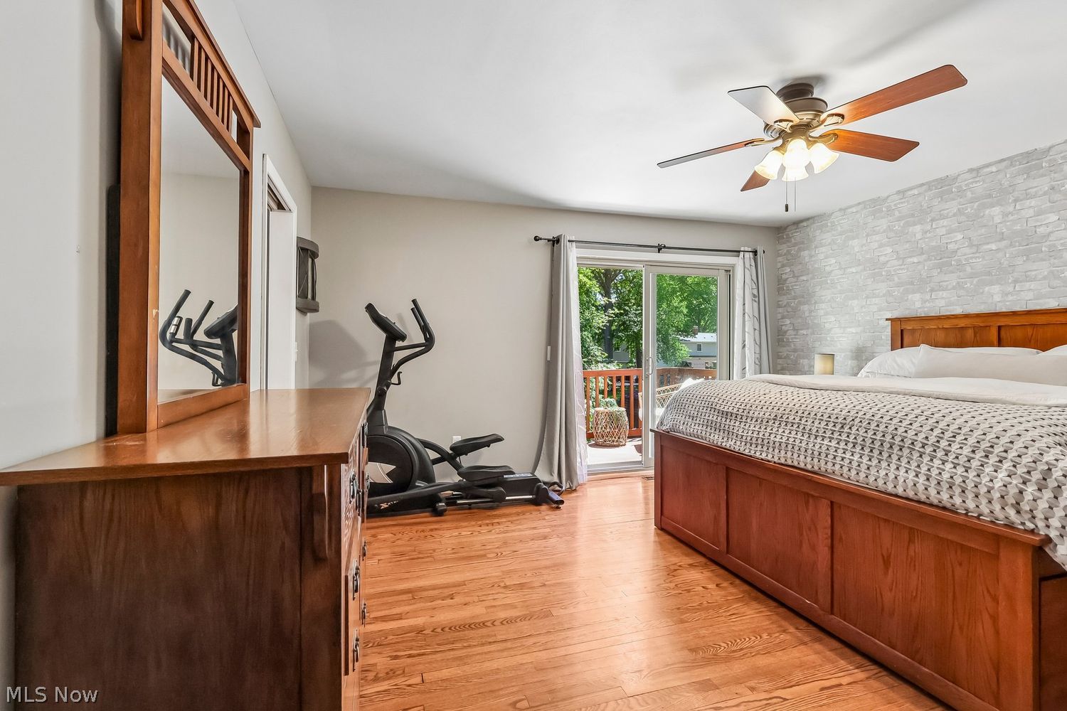 1617 Mendelssohn Drive Westlake OH 44145