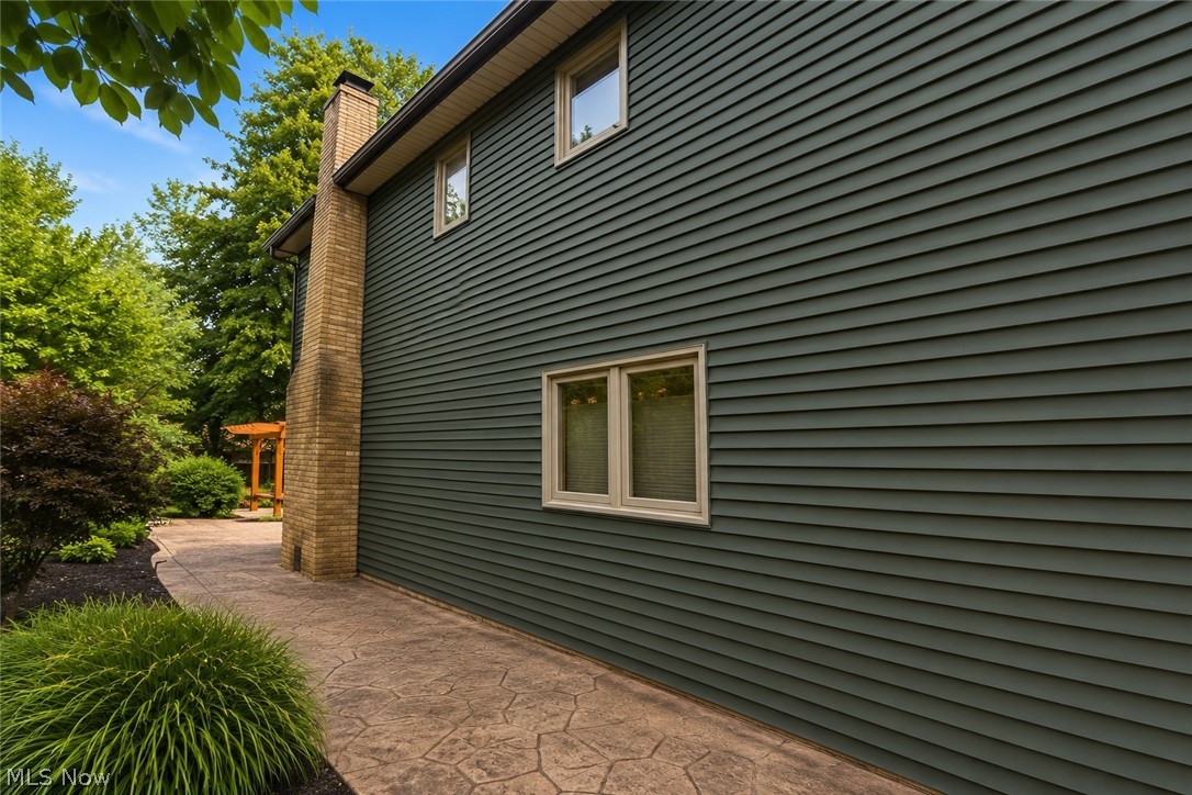 1617 Mendelssohn Drive Westlake OH 44145