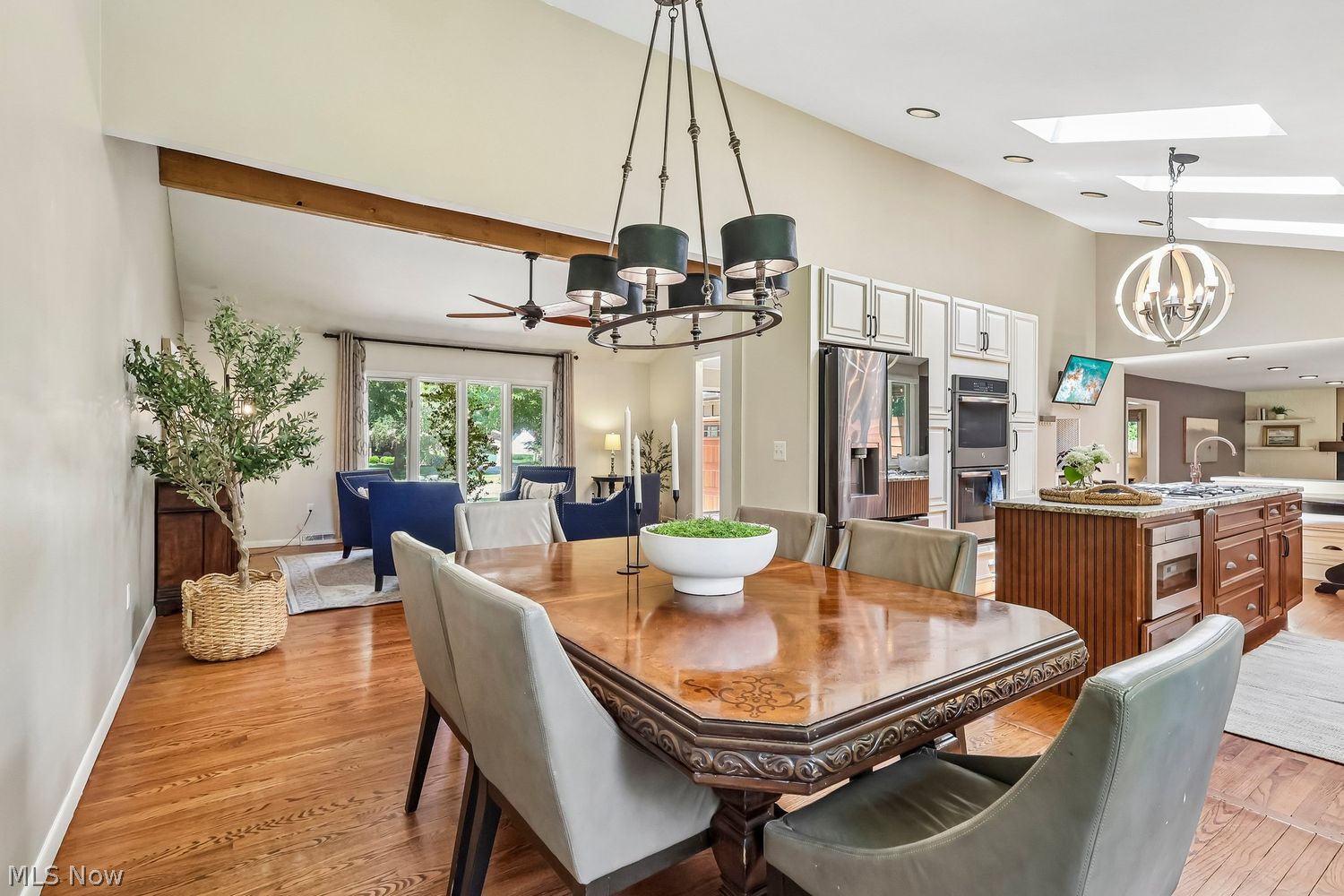 1617 Mendelssohn Drive Westlake OH 44145
