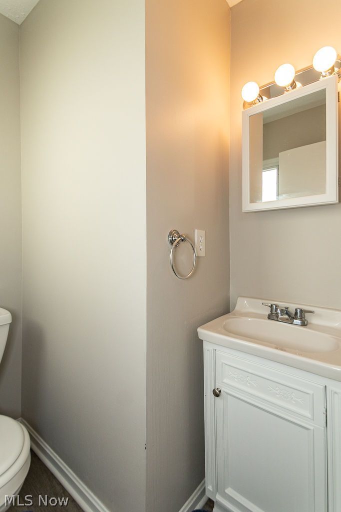1588 Mapledale Road Wickliffe OH 44092