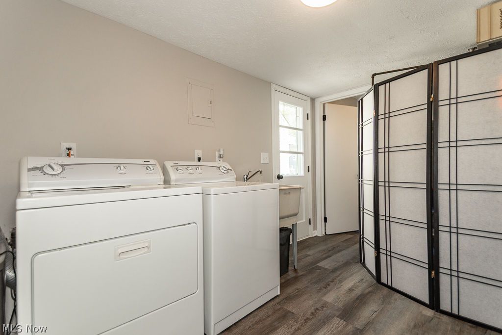 1588 Mapledale Road Wickliffe OH 44092