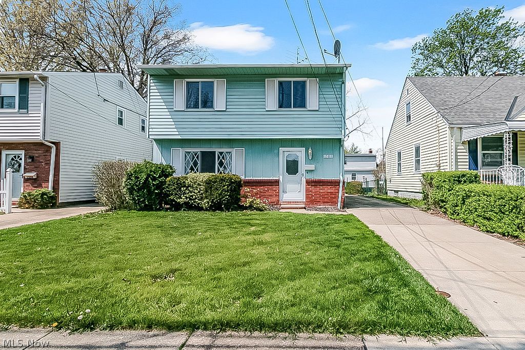 1588 Mapledale Road Wickliffe OH 44092
