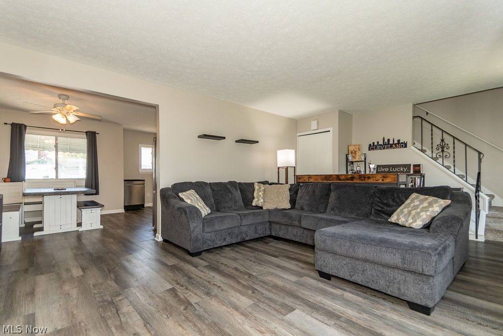 1588 Mapledale Road Wickliffe OH 44092