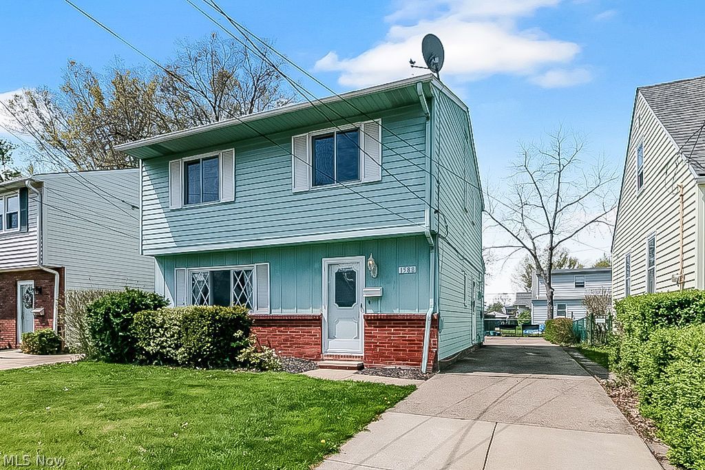 1588 Mapledale Road Wickliffe OH 44092