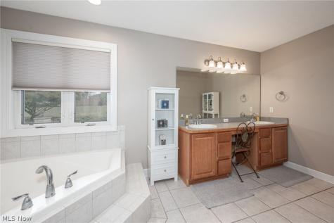 1233 Windward Lane Kent OH 44240