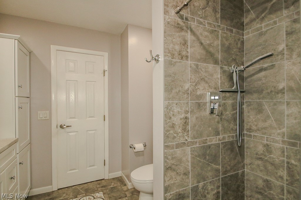 1966 Spring Grove Road Madison OH 44057