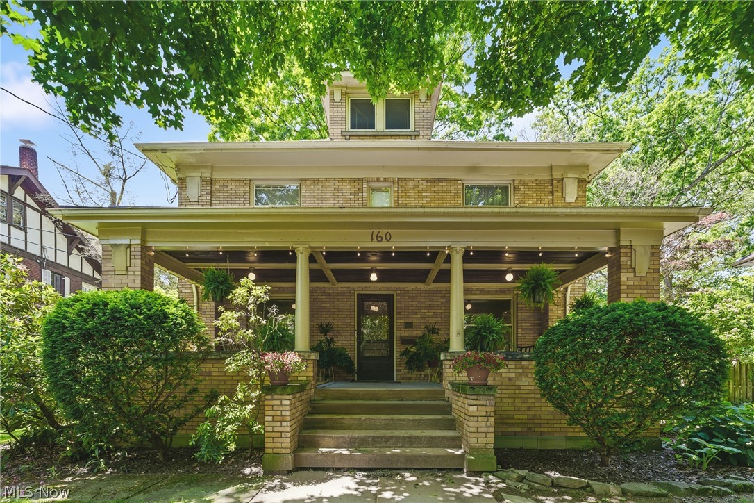160 Oakdale Avenue Akron OH 44302