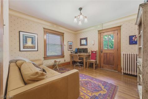 160 Oakdale Avenue Akron OH 44302