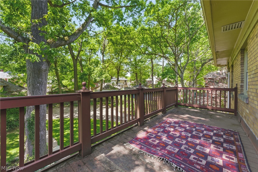 160 Oakdale Avenue Akron OH 44302
