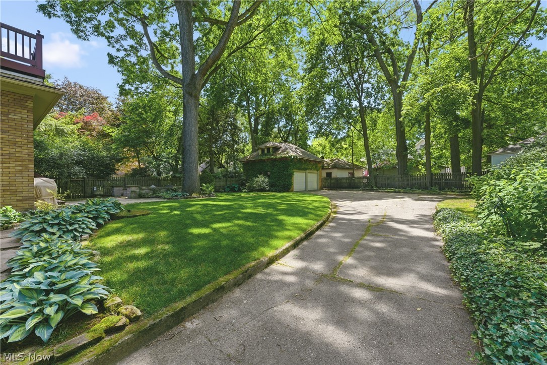 160 Oakdale Avenue Akron OH 44302