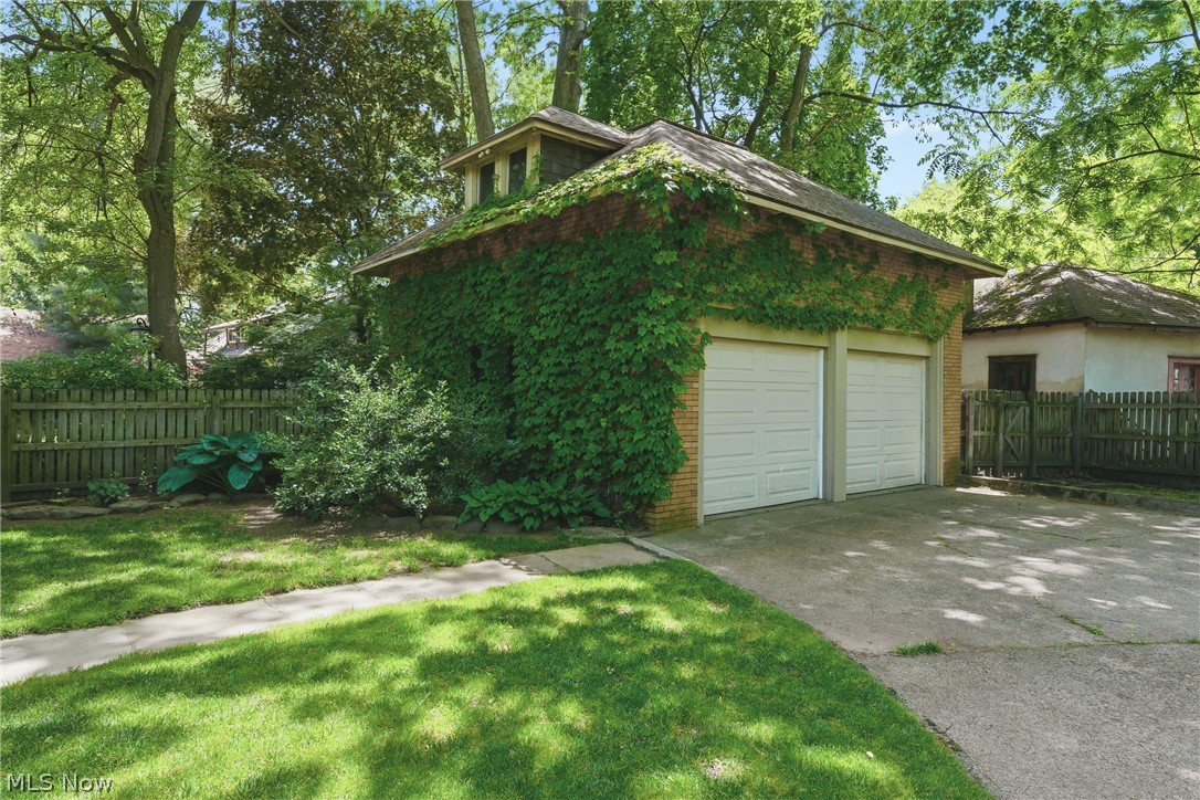 160 Oakdale Avenue Akron OH 44302