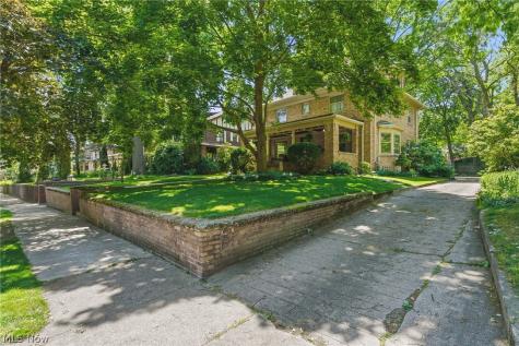 160 Oakdale Avenue Akron OH 44302