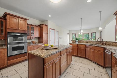 7635 Harley Hills Drive North Royalton OH 44133