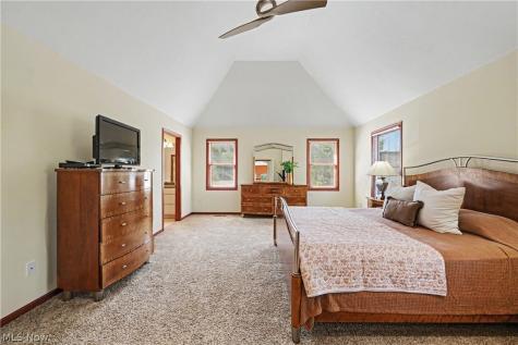 7635 Harley Hills Drive North Royalton OH 44133