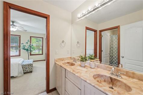 7635 Harley Hills Drive North Royalton OH 44133