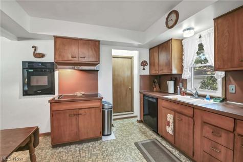 6213 Nelwood Road Parma Heights OH 44130