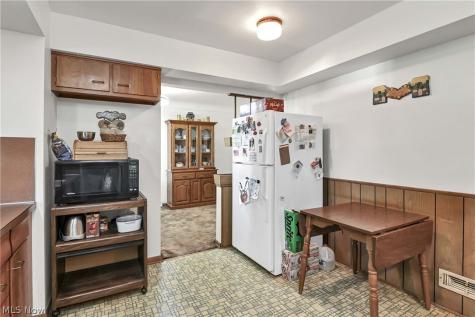 6213 Nelwood Road Parma Heights OH 44130