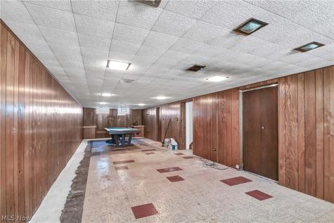 6213 Nelwood Road Parma Heights OH 44130
