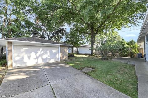 6213 Nelwood Road Parma Heights OH 44130