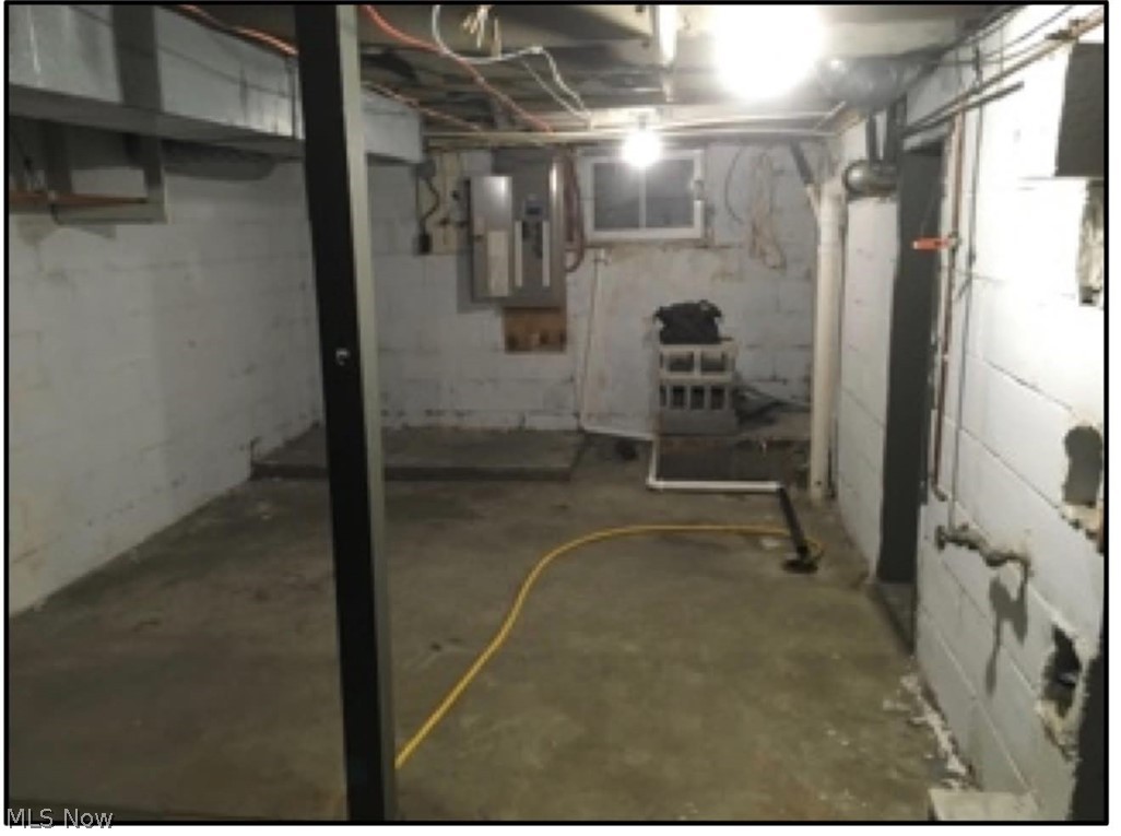 622 John Street Coshocton OH 43812