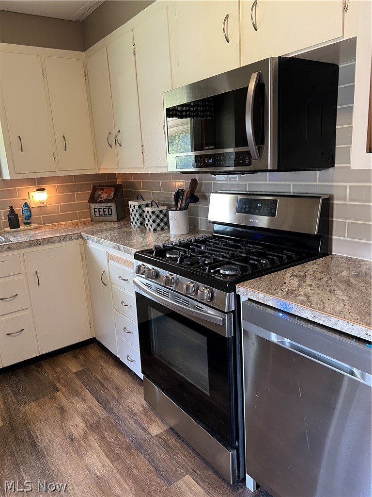 108 Thomas Street East Palestine OH 44413
