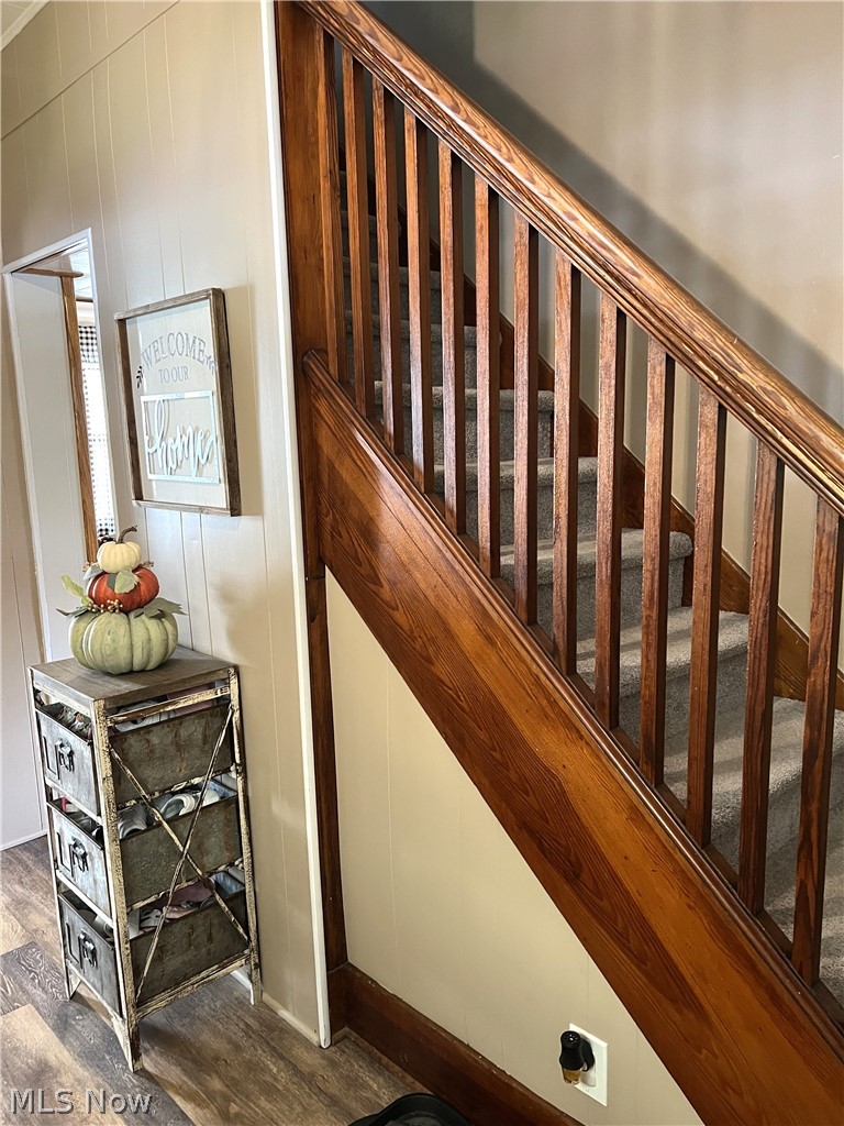 108 Thomas Street East Palestine OH 44413