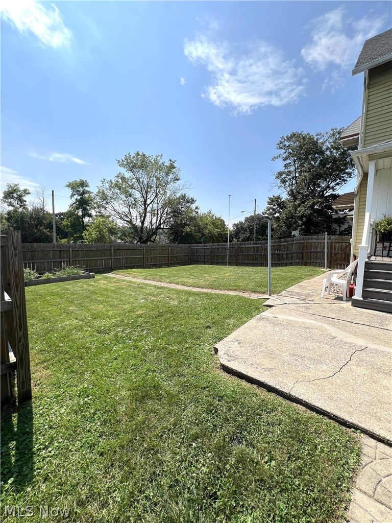 108 Thomas Street East Palestine OH 44413