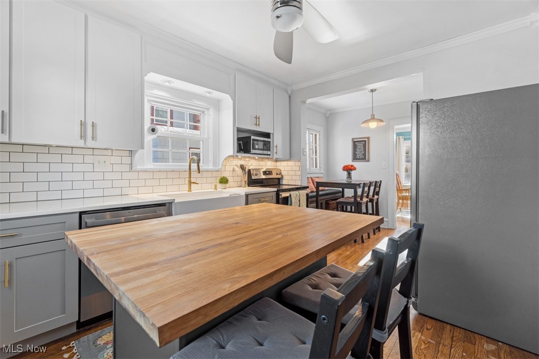 3109 Chadbourne Road Shaker Heights OH 44120