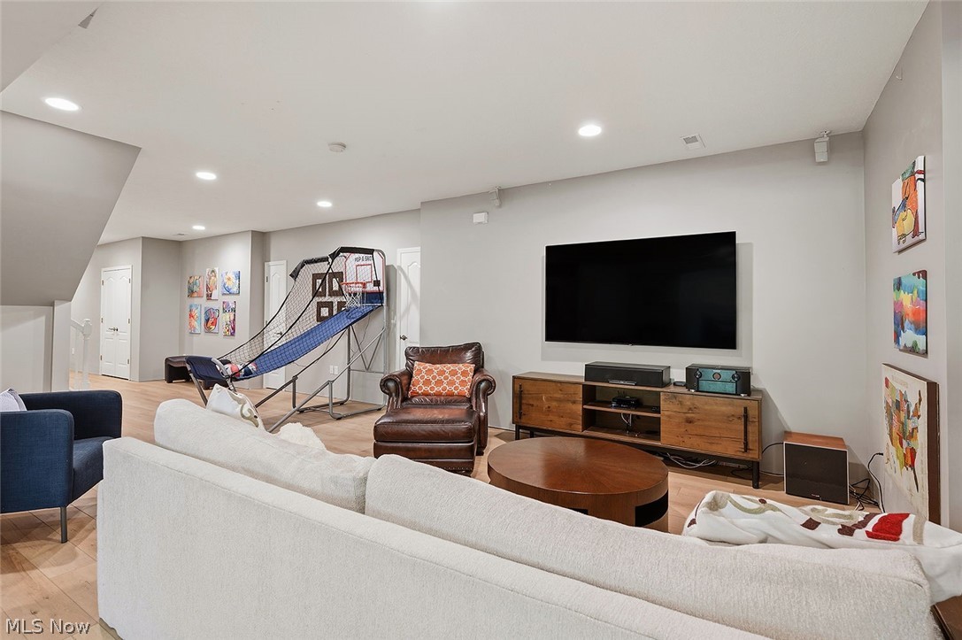 6164 Burr Oak Way Hudson OH 44236