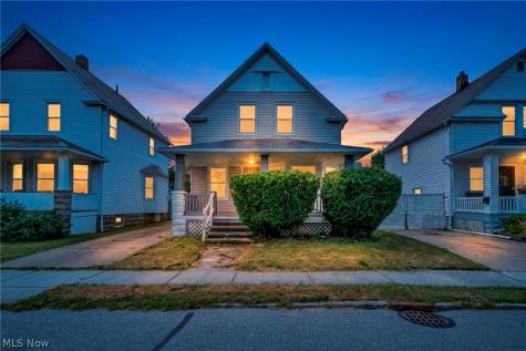 9825 Macon Avenue Cleveland OH 44102