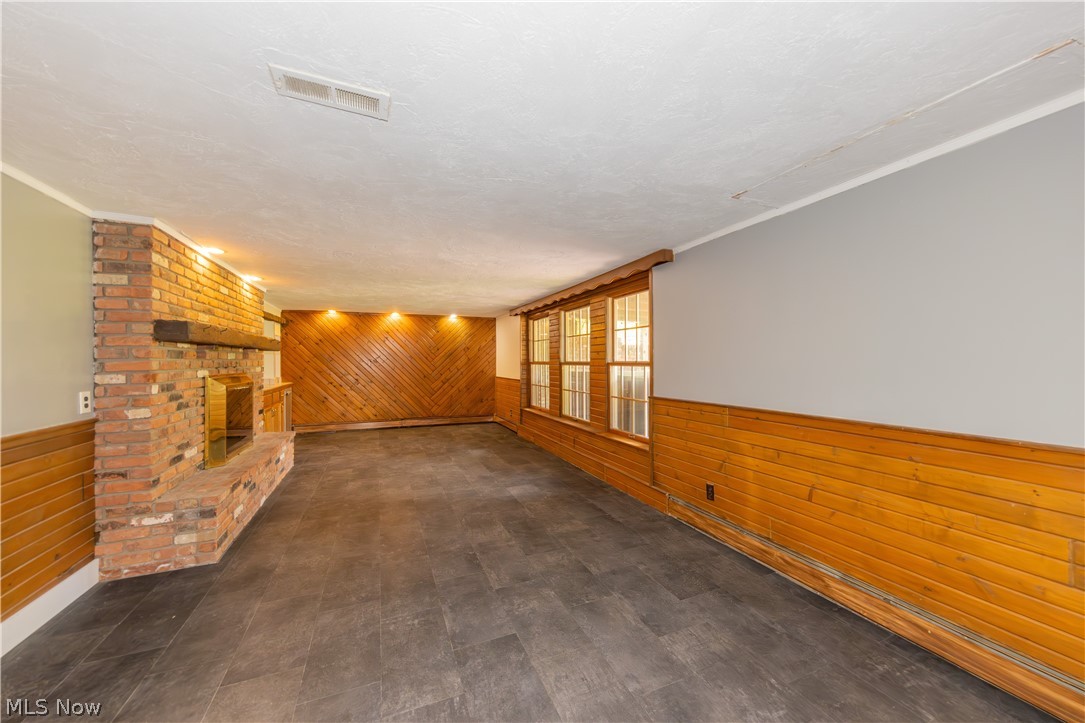7969 Dines Road Russell OH 44072