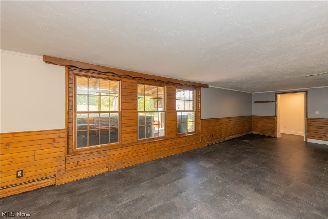7969 Dines Road Russell OH 44072