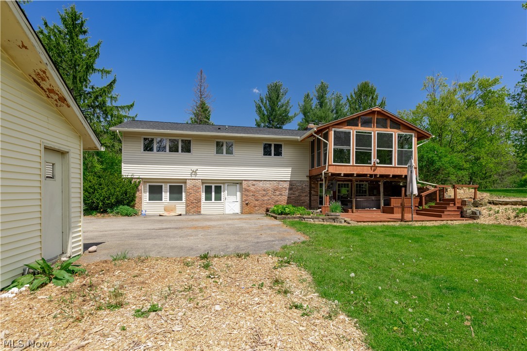 7969 Dines Road Russell OH 44072