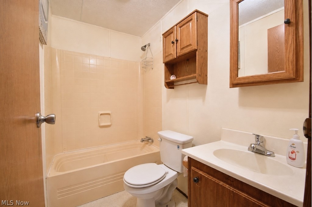 8 Eddy Road Madison OH 44057