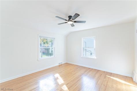 5299 Haverford Drive Lyndhurst OH 44124