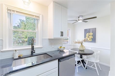5299 Haverford Drive Lyndhurst OH 44124