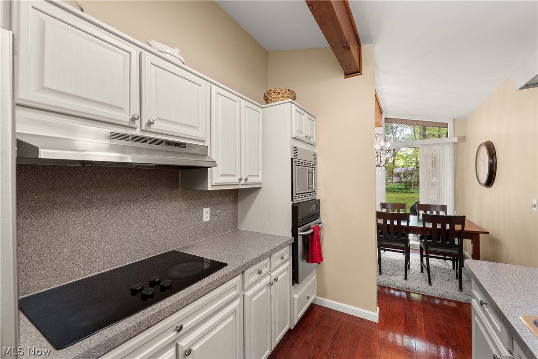 6705 Hawthorne Drive Brecksville OH 44141
