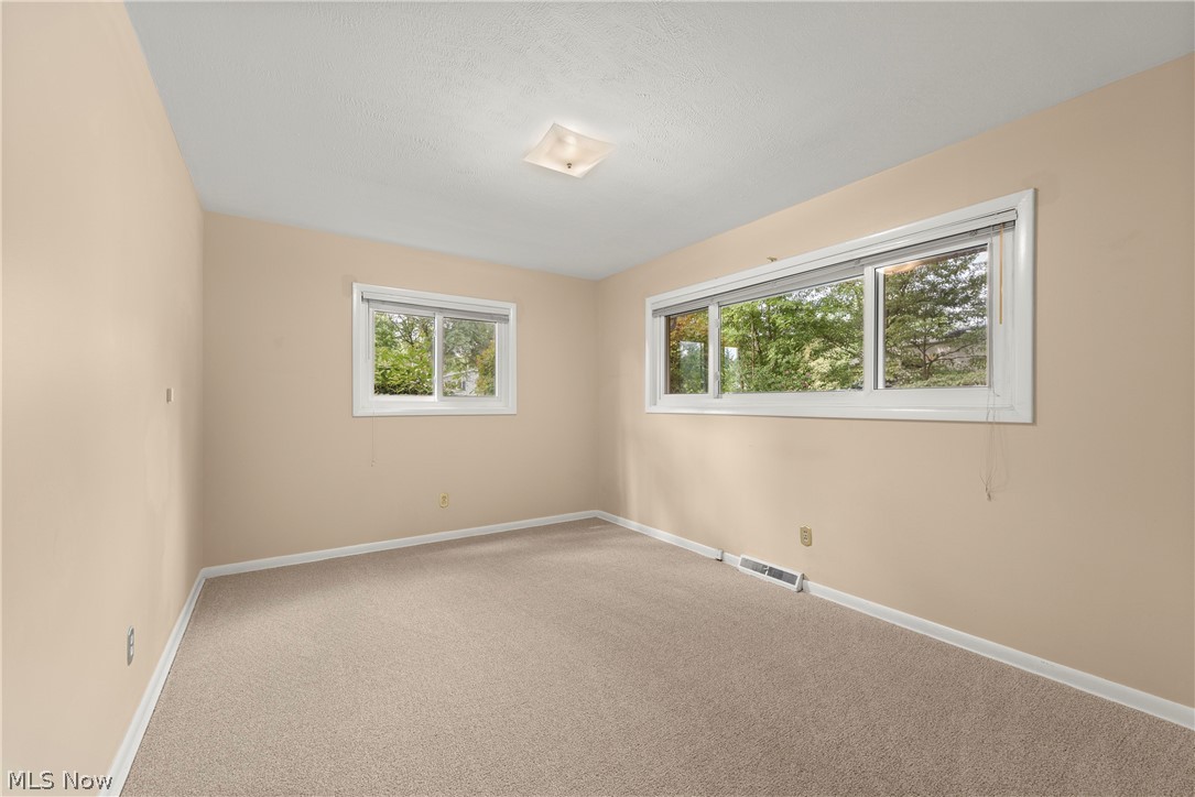 6705 Hawthorne Drive Brecksville OH 44141