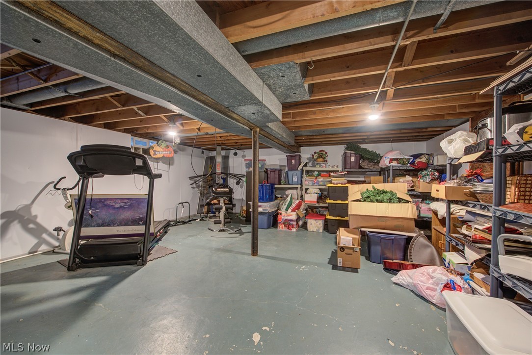 6705 Hawthorne Drive Brecksville OH 44141