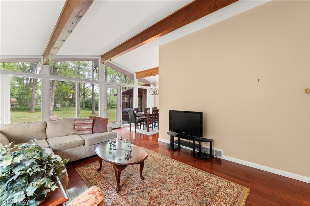 6705 Hawthorne Drive Brecksville OH 44141