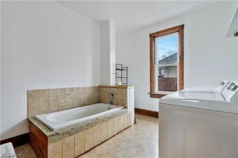 12020 Easton Street NE Alliance OH 44601