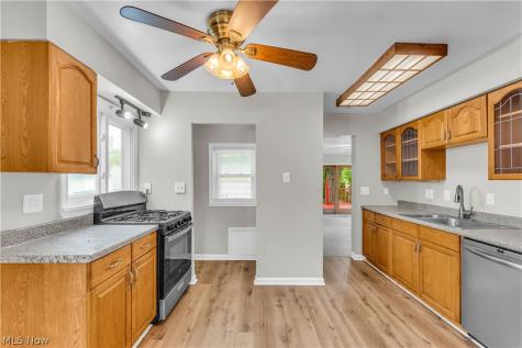18517 Homeway Road Cleveland OH 44135