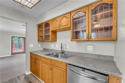 18517 Homeway Road Cleveland OH 44135