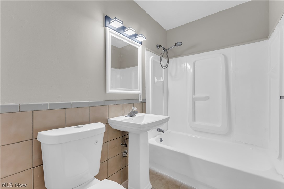 18517 Homeway Road Cleveland OH 44135