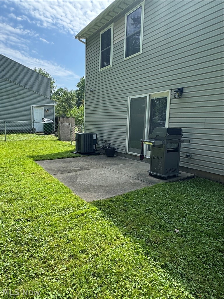 1127 Maple Avenue Madison OH 44057