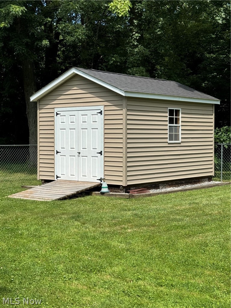 1127 Maple Avenue Madison OH 44057