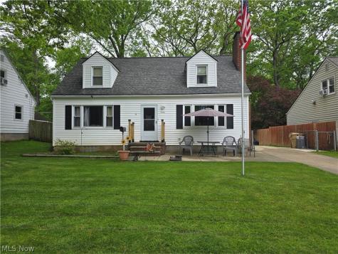 2666 Owaisa Road Cuyahoga Falls OH 44221