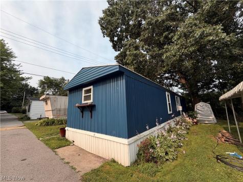 1909 E Turkeyfoot Lake Road Akron OH 44312
