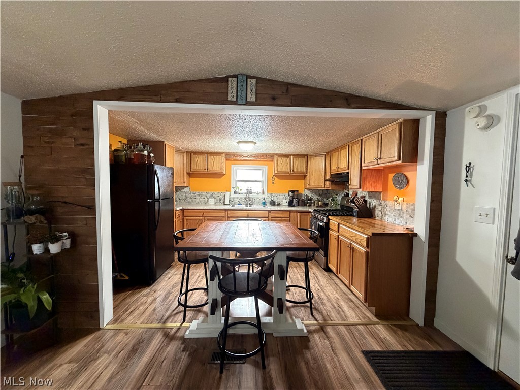 1909 E Turkeyfoot Lake Road Akron OH 44312