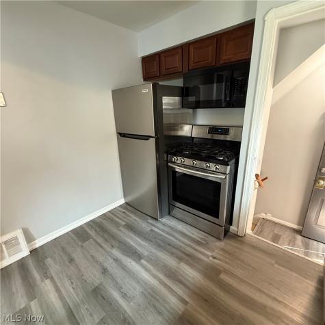 7715 Renwood Drive Parma OH 44129